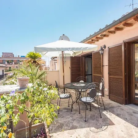 Condotti Terrace Apartment